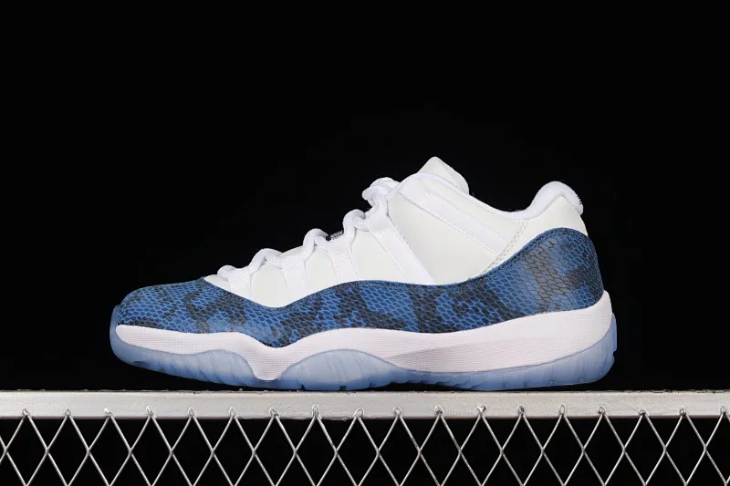 All categories Air Jordan Jordan series basketball shoes Air Jordan 11 F version Air Jordan 11 Low SE Snakeskin AJ11 Joe 11 blue snake pattern genuine carbon CD6846-102